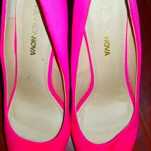 Fashion Nova Women's Pink Heels
